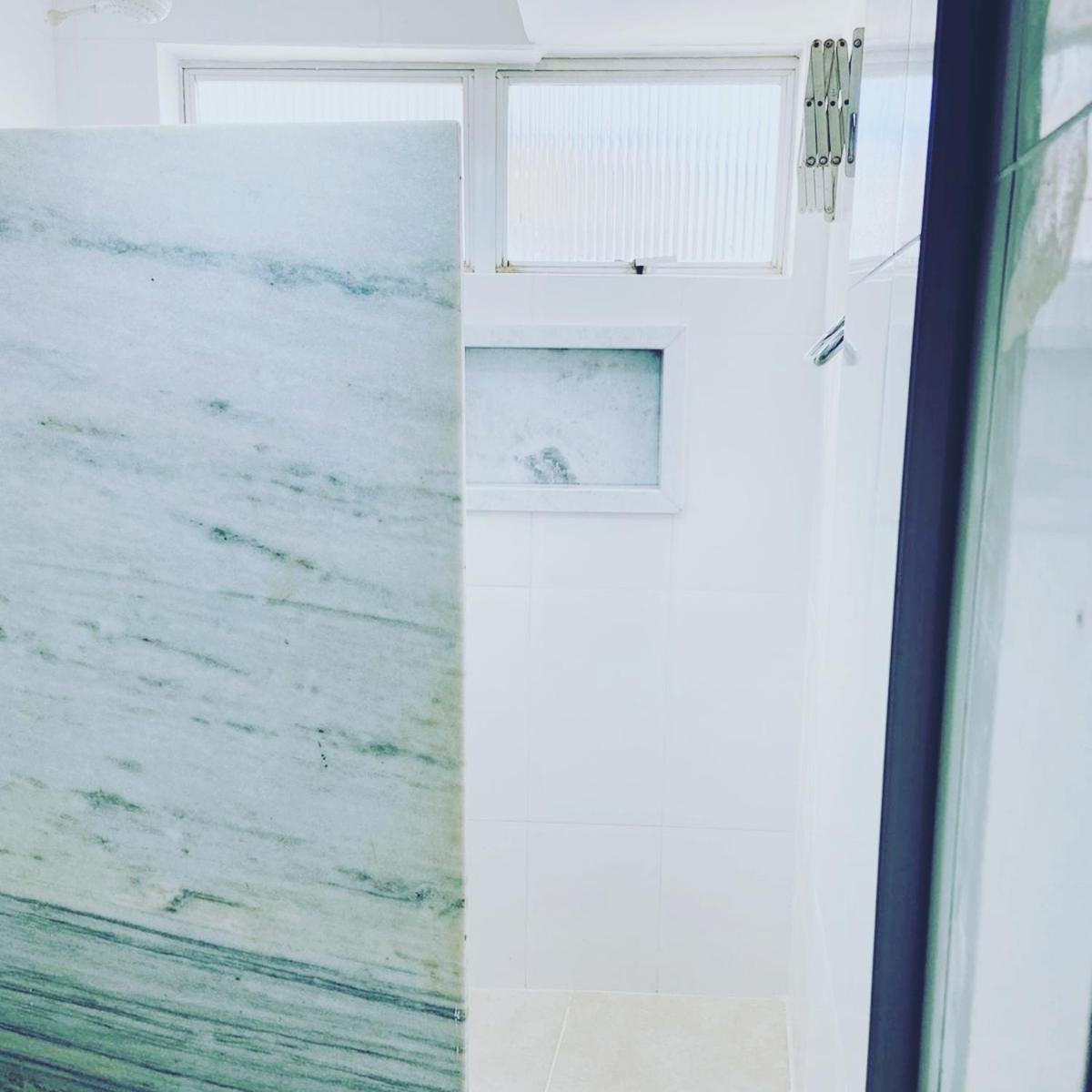 - Araras Service Apartment *